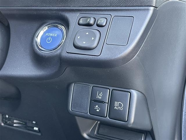 Toyota AQUA 2016 8192202-18