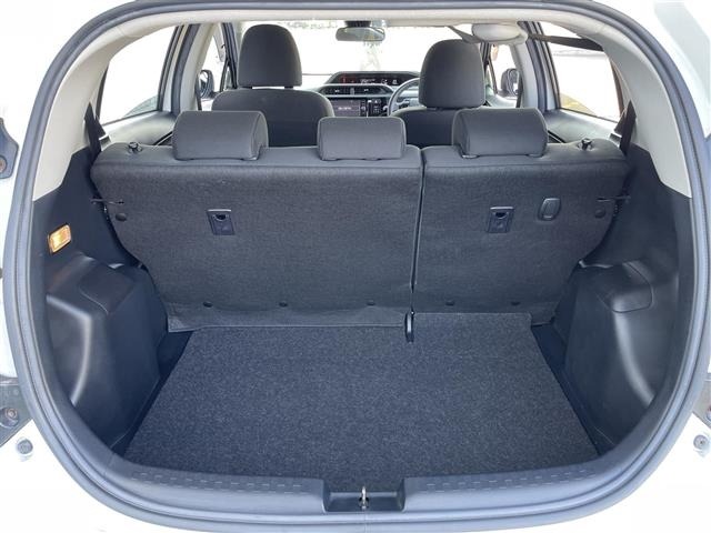 Toyota AQUA 2016 8192202-2