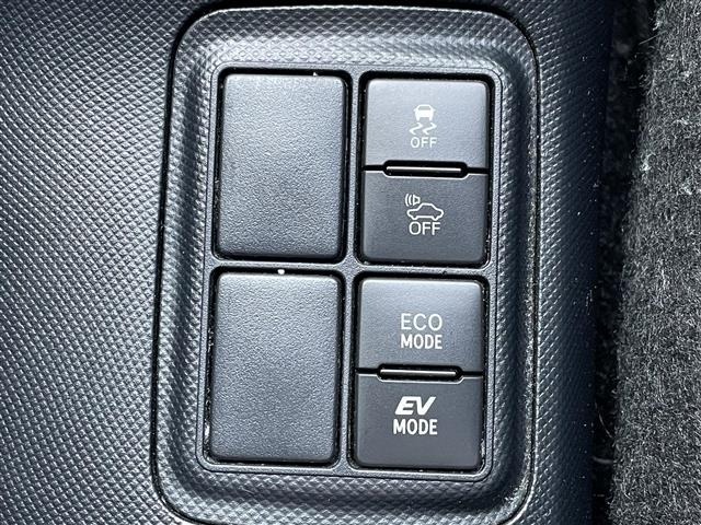 Toyota AQUA 2016 8192202-9