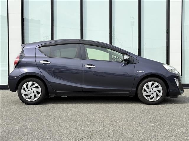 Toyota AQUA 2015 8192203-13