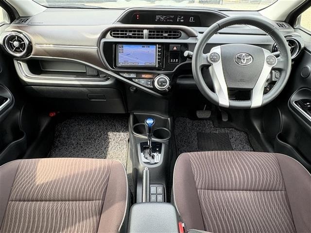 Toyota AQUA 2015 8192203-15