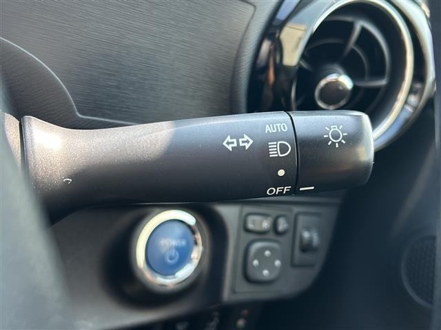 Toyota AQUA 2015 8192210-24