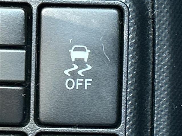 Toyota AQUA 2015 8192210-28