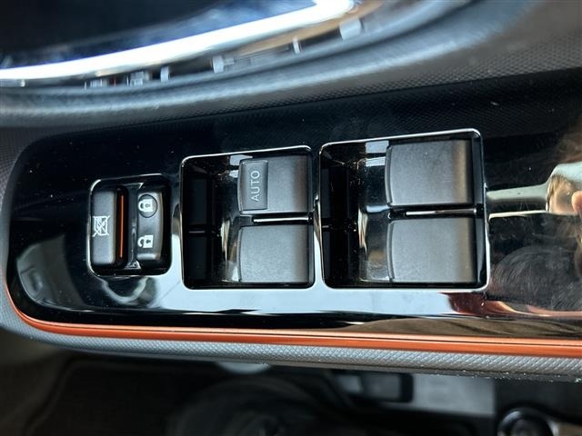 Toyota AQUA 2015 8192210-3