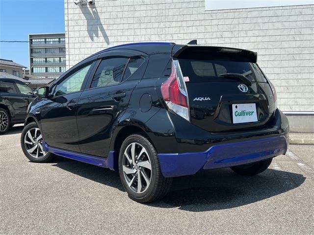 Toyota AQUA 2015 8192210-30