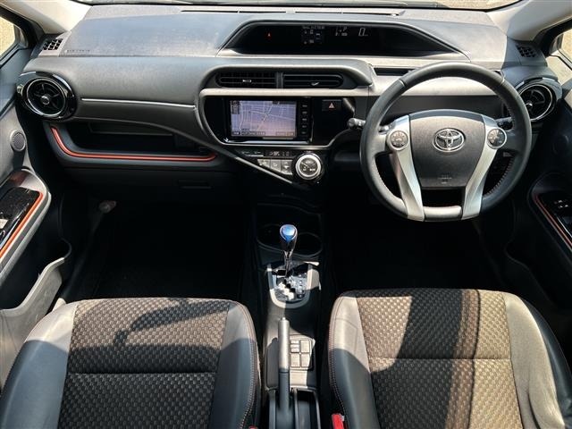 Toyota AQUA 2015 8192210-31