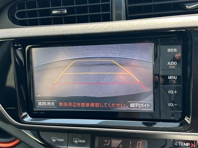 Toyota AQUA 2015 8192210-33