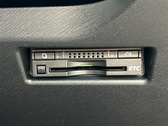 Toyota AQUA 2015 8192210-36