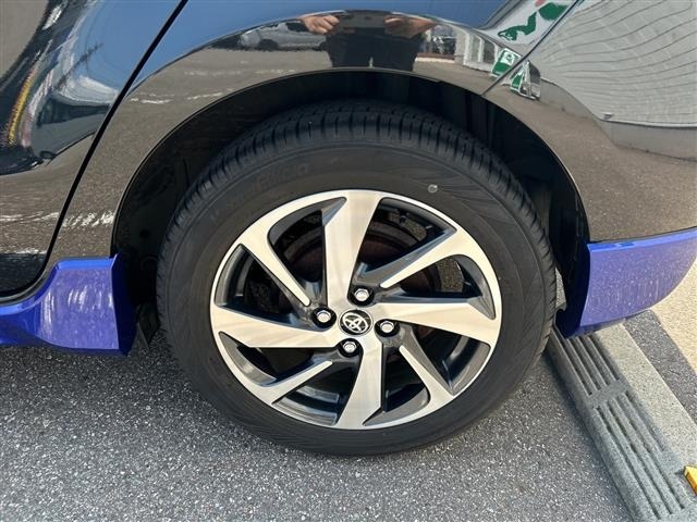 Toyota AQUA 2015 8192210-38