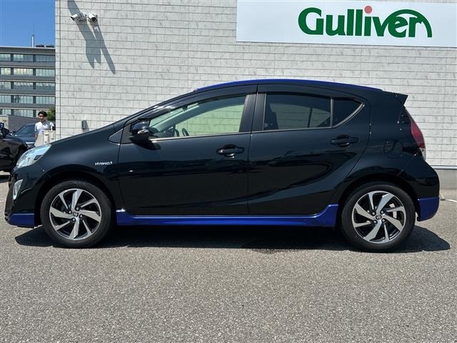 Toyota AQUA 2015 8192210-7