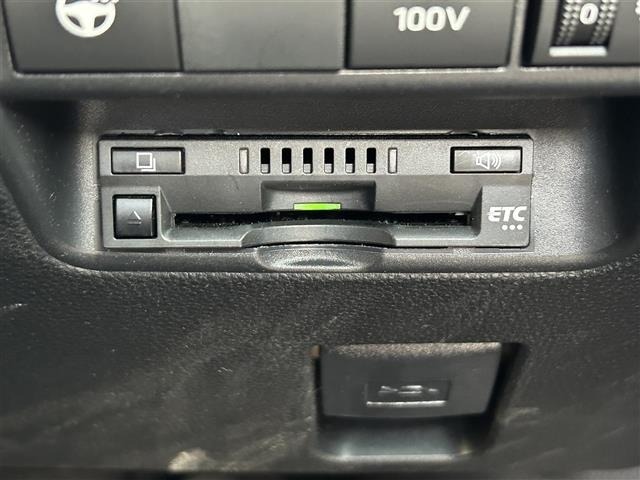 Toyota AQUA 2024 8192211-12