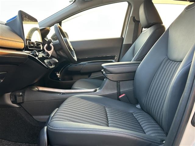 Toyota AQUA 2024 8192211-4