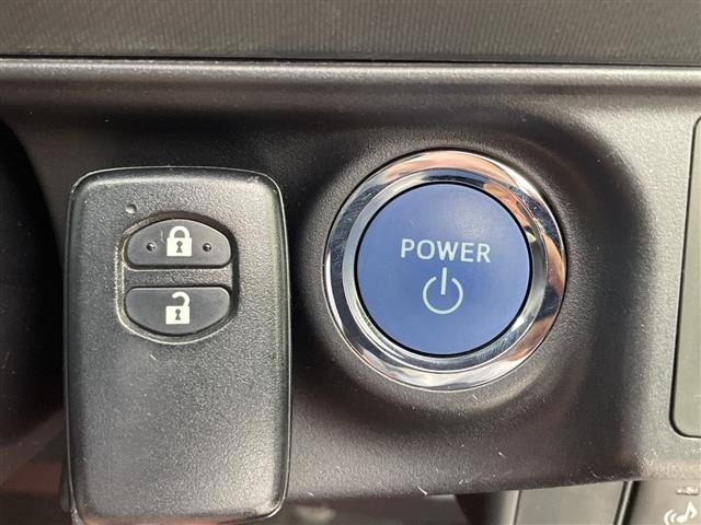Toyota AQUA 2015 8192218-1