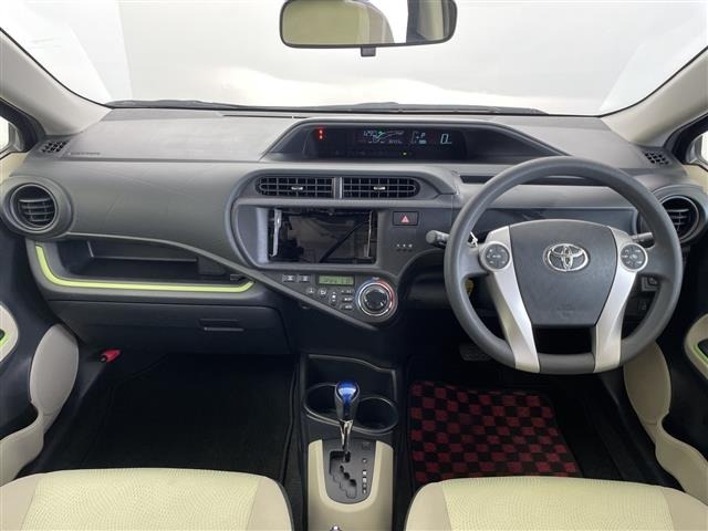 Toyota AQUA 2015 8192218-14