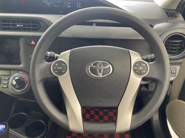 Toyota AQUA 2015 8192218-15