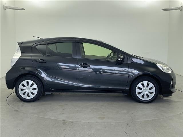 Toyota AQUA 2015 8192218-2