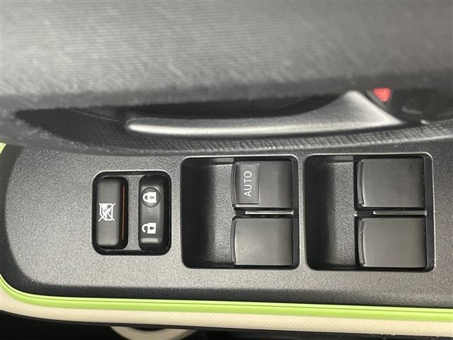 Toyota AQUA 2015 8192218-21