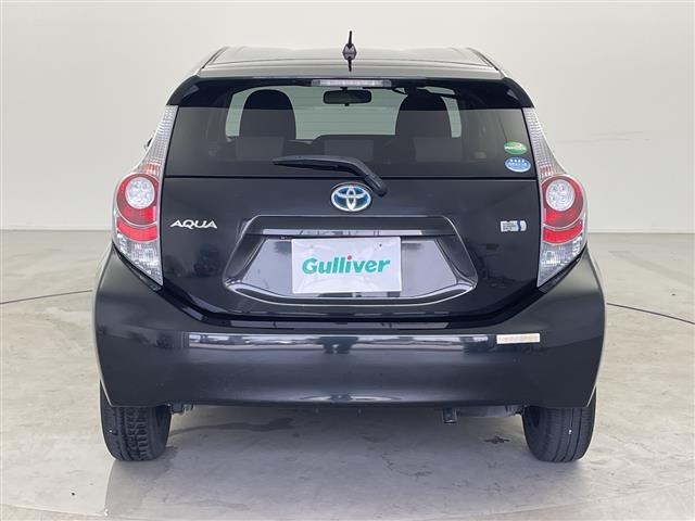 Toyota AQUA 2015 8192218-22