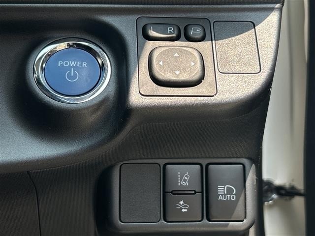 Toyota AQUA 2019 8192219-17
