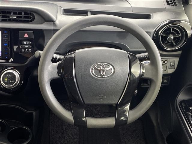 Toyota AQUA 2017 8192228-1