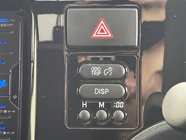 Toyota AQUA 2017 8192228-11