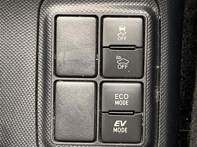 Toyota AQUA 2017 8192228-12