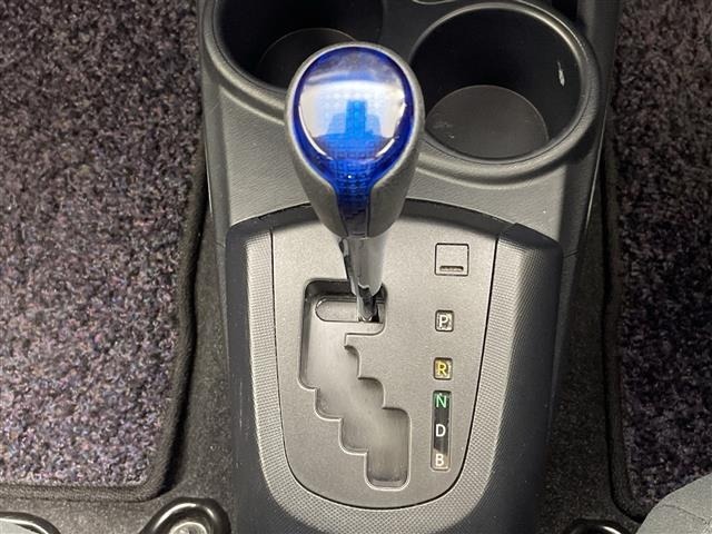 Toyota AQUA 2017 8192228-22