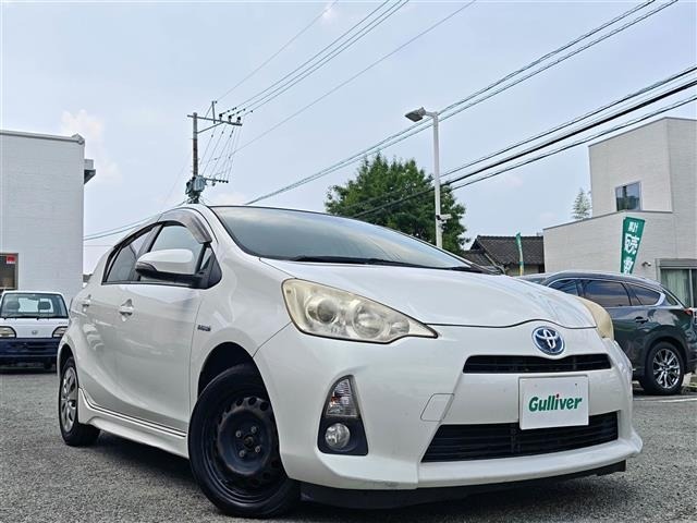 Toyota AQUA 2012 8192230-0