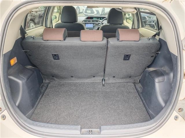 Toyota AQUA 2012 8192230-13