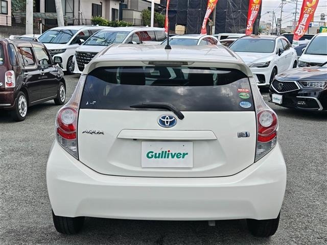 Toyota AQUA 2012 8192230-19