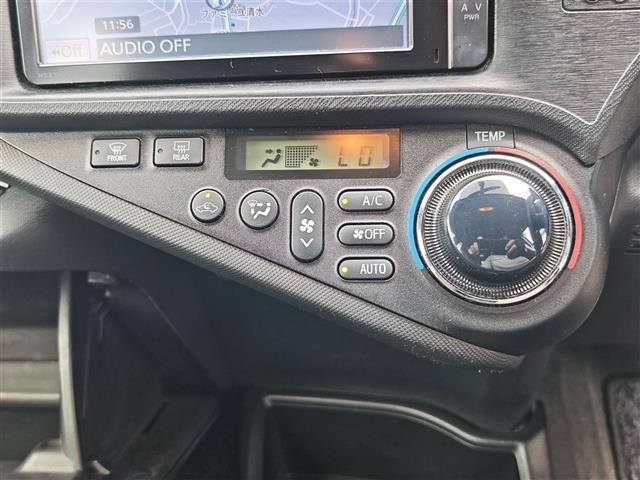 Toyota AQUA 2012 8192230-2