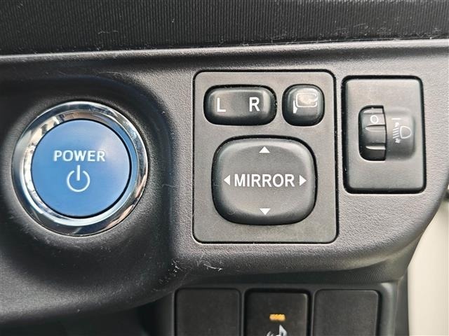 Toyota AQUA 2012 8192230-21