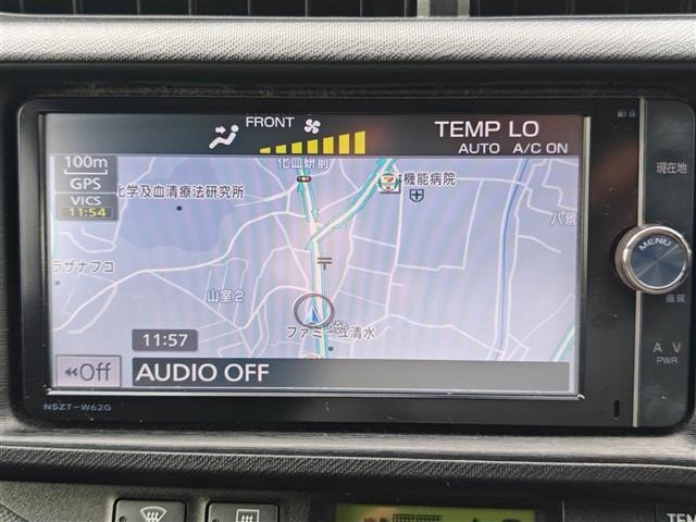 Toyota AQUA 2012 8192230-3