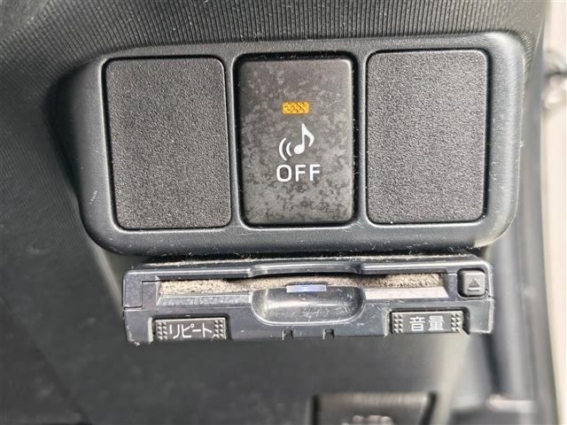Toyota AQUA 2012 8192230-4