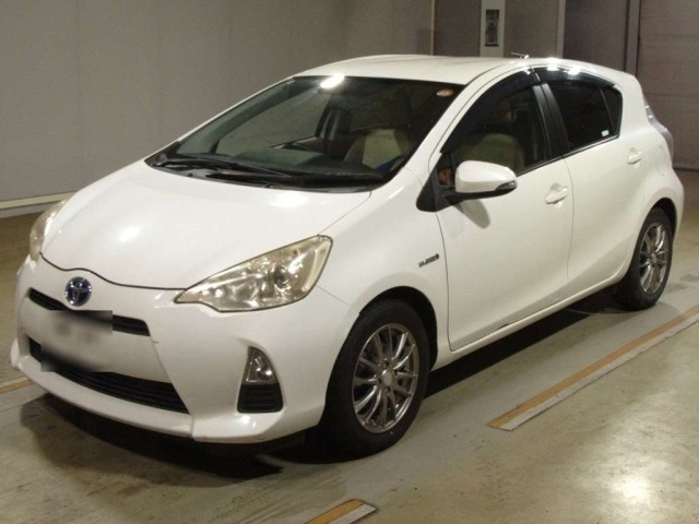 Toyota AQUA 2012 8192251-0