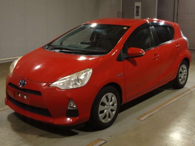 Toyota AQUA 2012 8192253-0