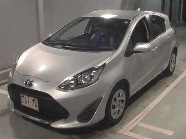 Toyota AQUA 2021 8192254-4