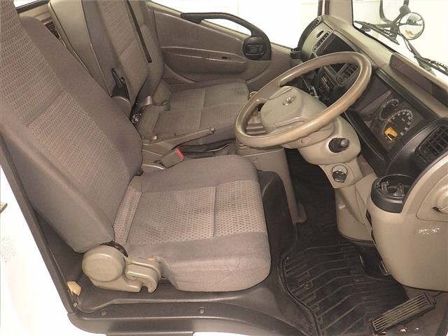 Nissan ATLAS 2010 8189738-5