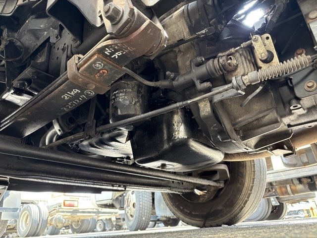 Nissan ATLAS 2001 8189757-11