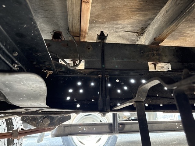 Nissan ATLAS 2001 8189757-13