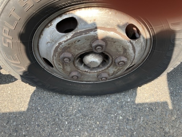 Nissan ATLAS 2001 8189757-9