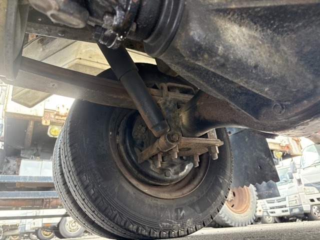Nissan ATLAS 1995 8189762-10