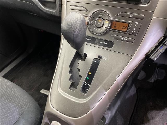 Toyota AURIS 2007 8191237-2