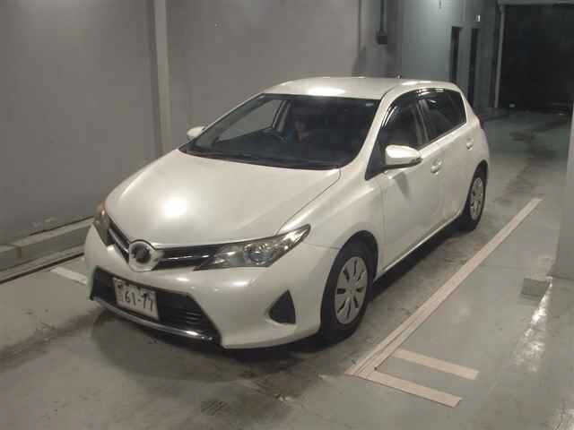 Toyota AURIS 2014 8191240-4