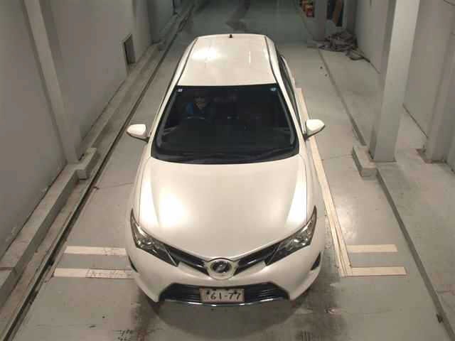 Toyota AURIS 2014 8191240-6
