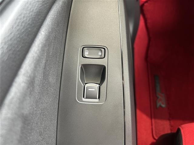 Honda CIVIC 2025 8192298-11