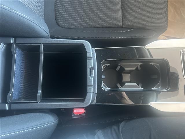Mitsubishi ECLIPSE CROSS 2025 8180353-9