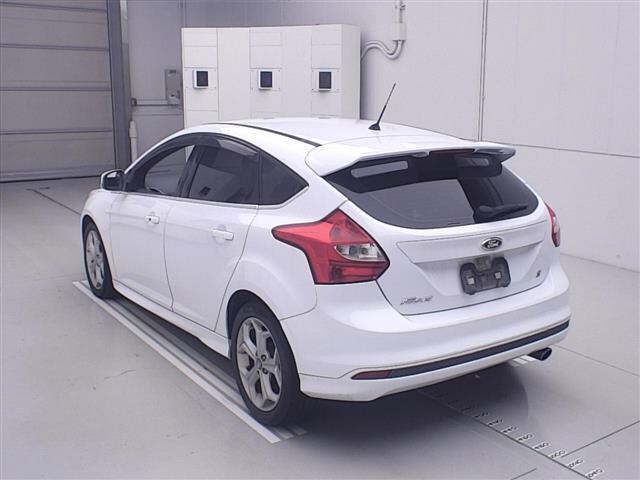 Ford FOCUS 2015 8182337-1