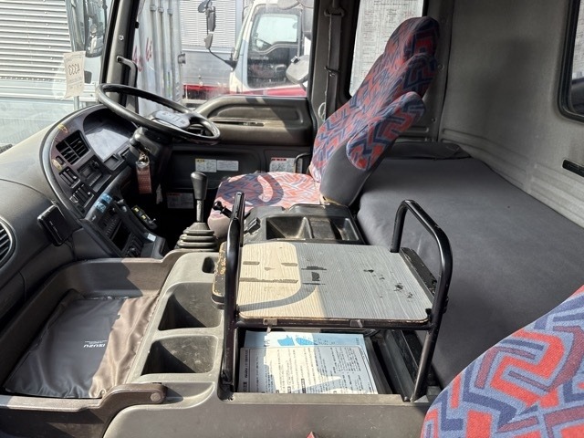 Isuzu GIGA 2004 8179153-5
