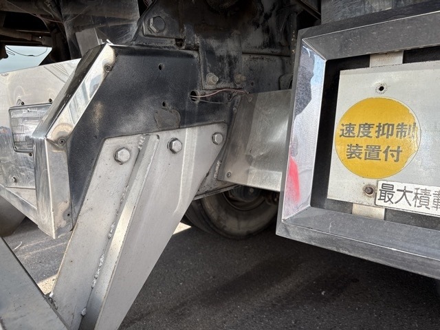 Isuzu GIGA 2003 8179168-14